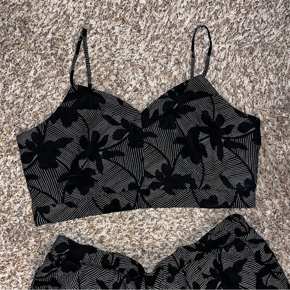 Black and Gray Floral Two-Piece Set - Picture 2 of 2